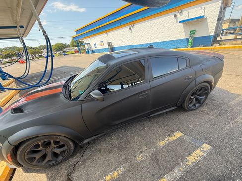 Used 2019 Dodge Charger R/T w/ Driver Confidence Group RWD image 5