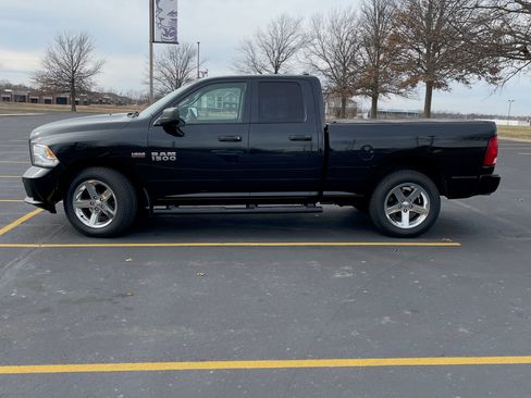 Used 2016 RAM 1500 Express w/ Popular Equipment Group image 2