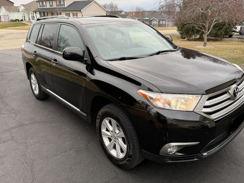 Used 2013 Toyota Highlander SE image 2