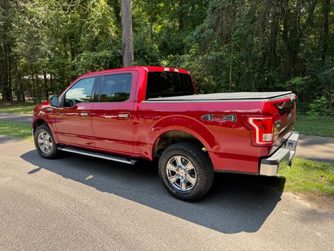 Used 2015 Ford F150 XLT w/ Equipment Group 301A Mid AWD/4WD image 8