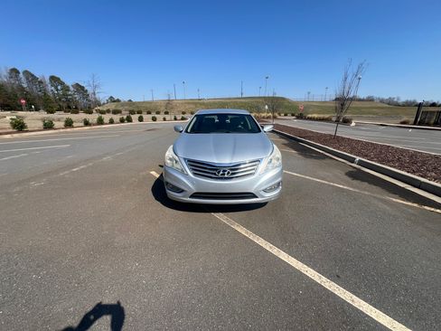 Used 2012 Hyundai Azera image 1