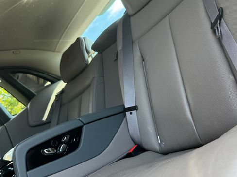 Used 2018 Rolls-Royce Phantom Sedan image 25