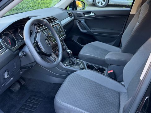 Used 2018 Volkswagen Tiguan S w/ 3rd Row Seat Package AWD/4WD image 10