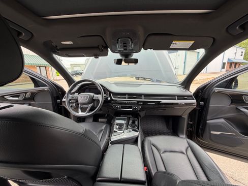 Used 2019 Audi Q7 3.0T Prestige image 12