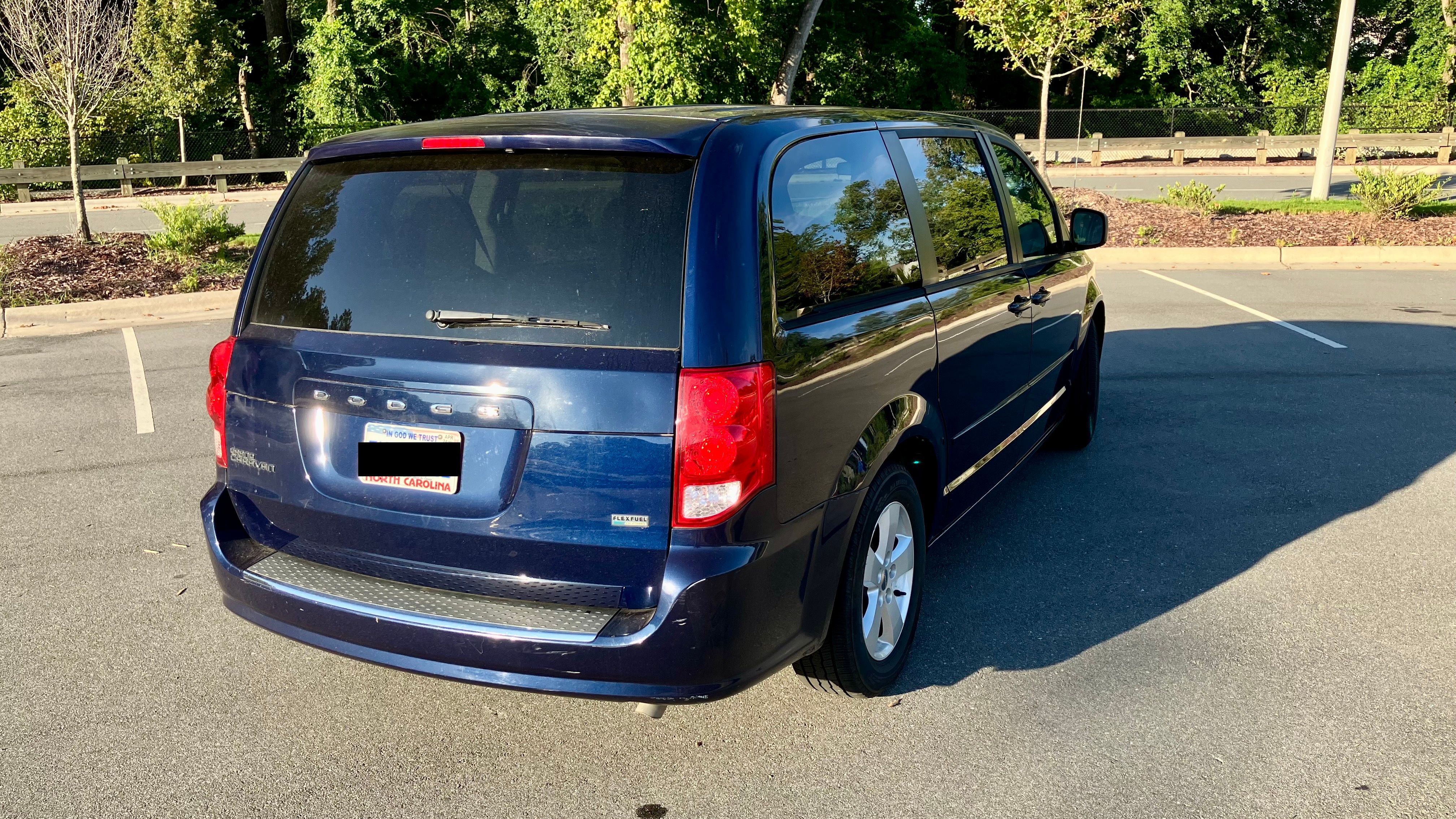 Used 2013 Dodge Grand Caravan SE FWD image 4