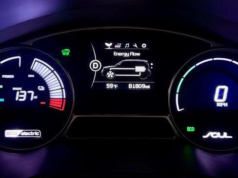 Used 2018 Kia Soul EV FWD image 16