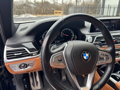 Used 2019 BMW 740i xDrive w/ Executive Package image 17