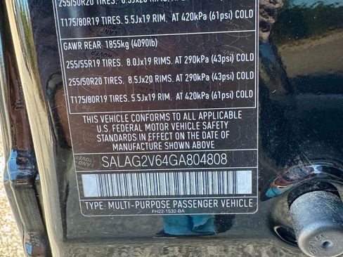 Used 2016 Land Rover LR4 HSE Silver Edition image 22