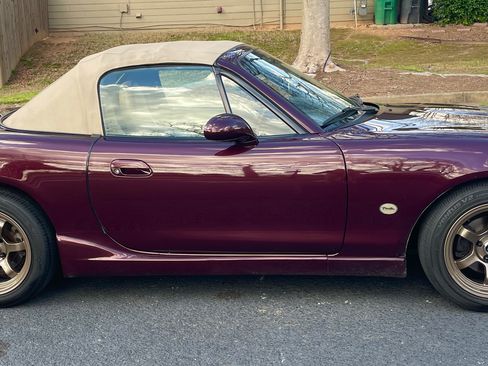 Used 2000 MAZDA MX-5 Miata image 5