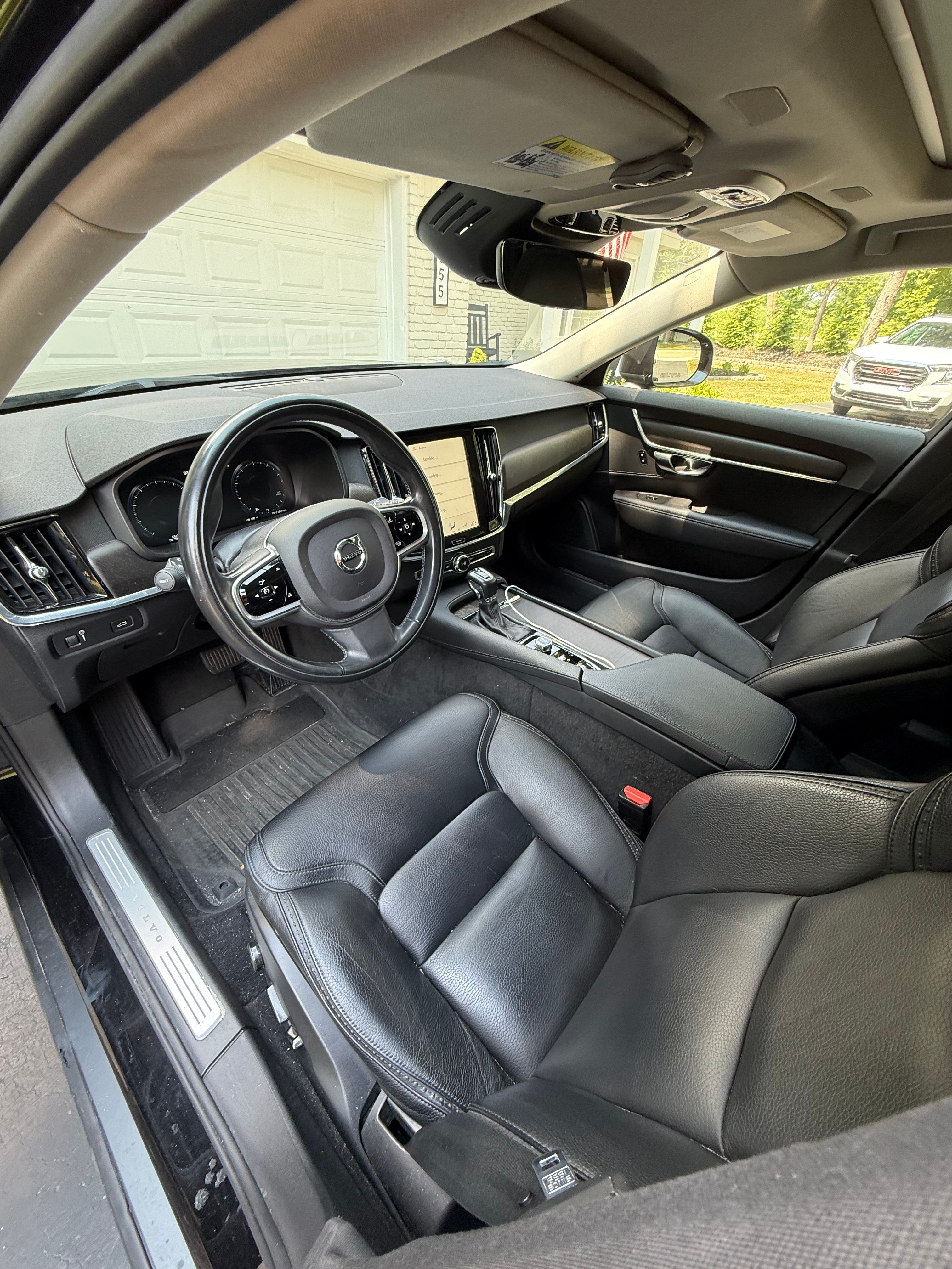 Used 2018 Volvo V90 T6 Cross Country w/ Convenience Package AWD/4WD image 5