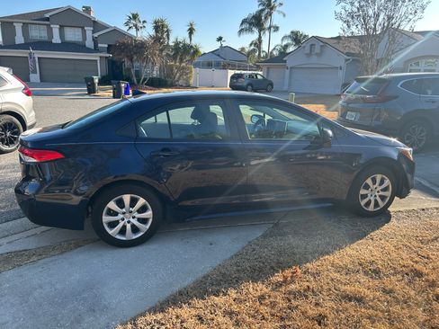 Used 2020 Toyota Corolla LE image 1