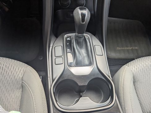 Used 2013 Hyundai Santa Fe Sport image 29