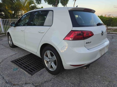 Used 2015 Volkswagen Golf TDI S image 13