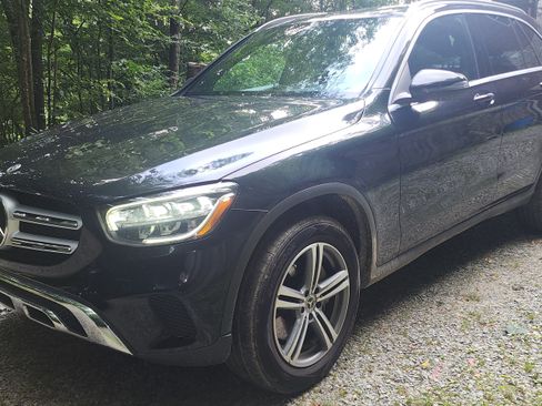 Used 2020 Mercedes-Benz GLC 300 4MATIC image 2