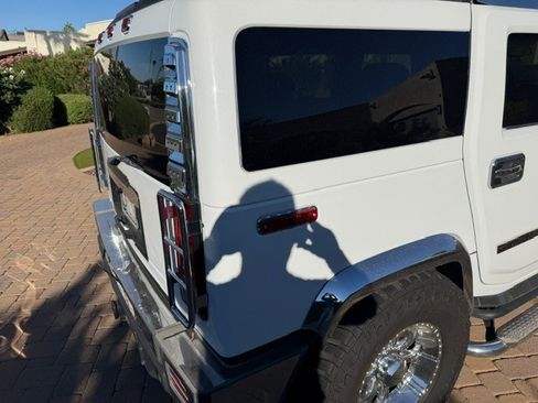Used 2006 HUMMER H2 image 2