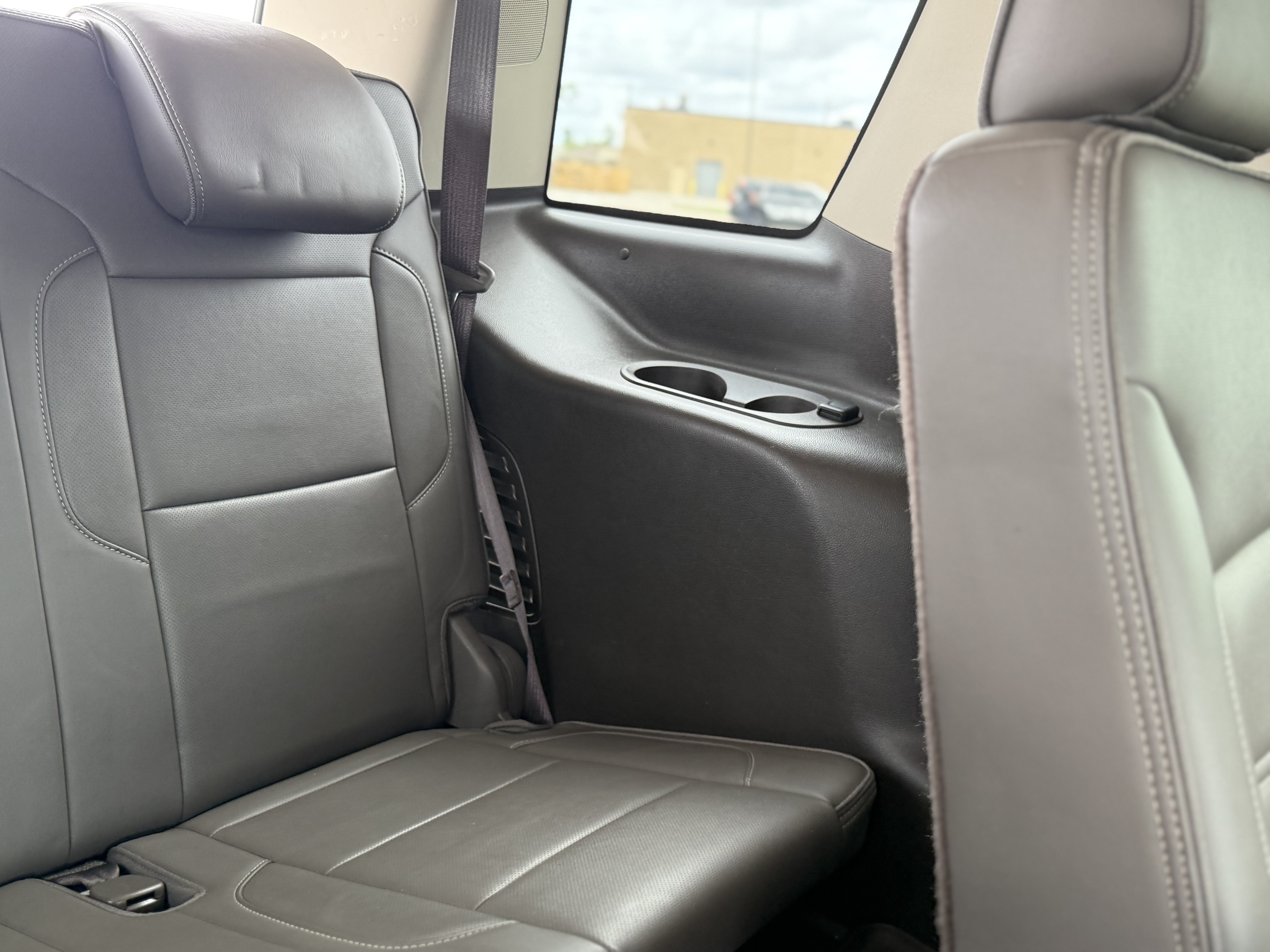 Used 2017 GMC Yukon Denali RWD image 25