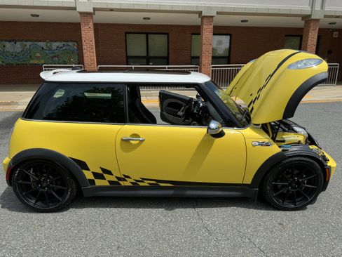 Used 2005 MINI Cooper S FWD image 24