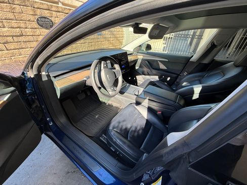 Used 2023 Tesla Model 3 Standard Range RWD image 12