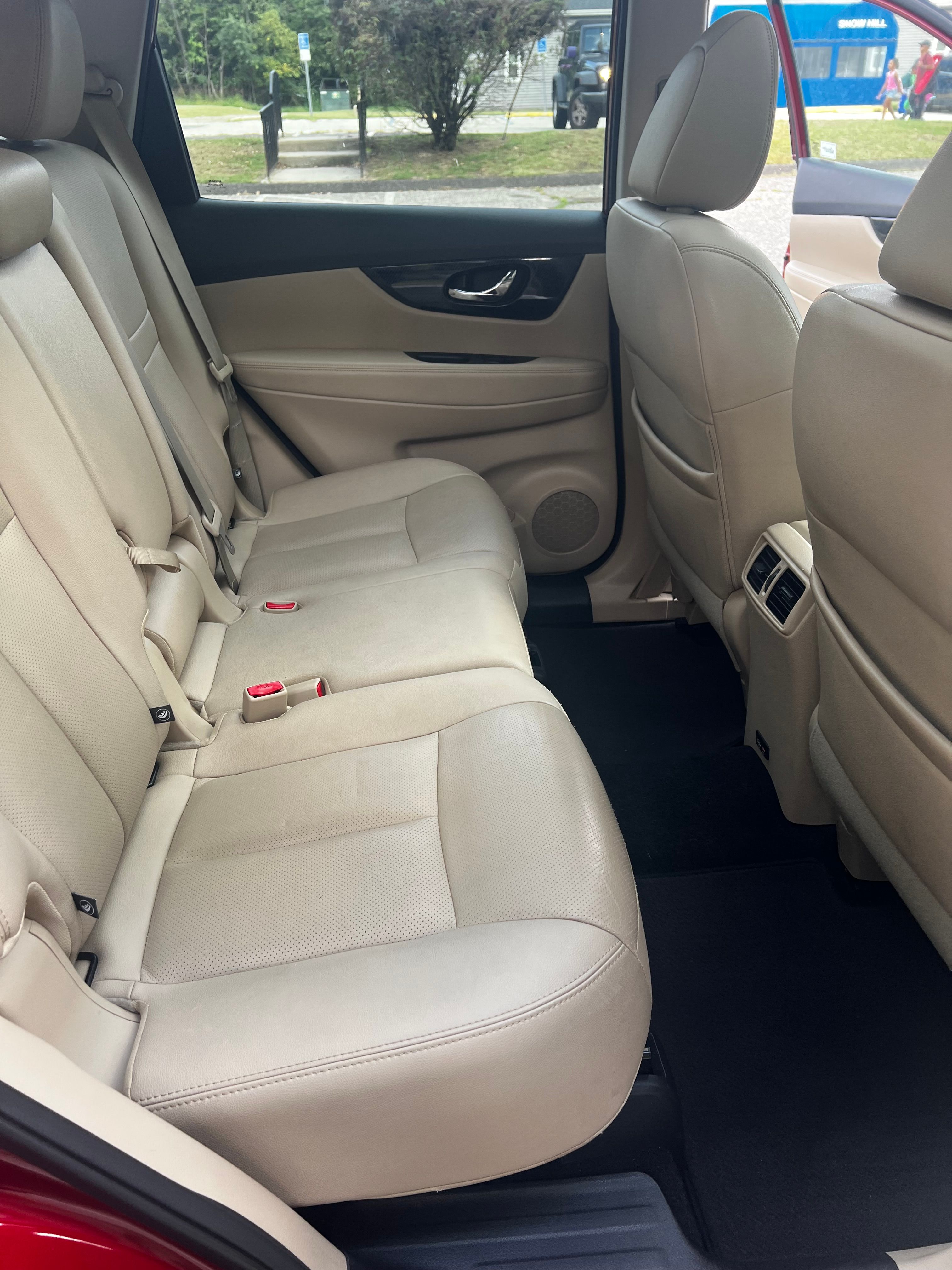 Used 2019 Nissan Rogue SL w/ Premium Package AWD/4WD image 13
