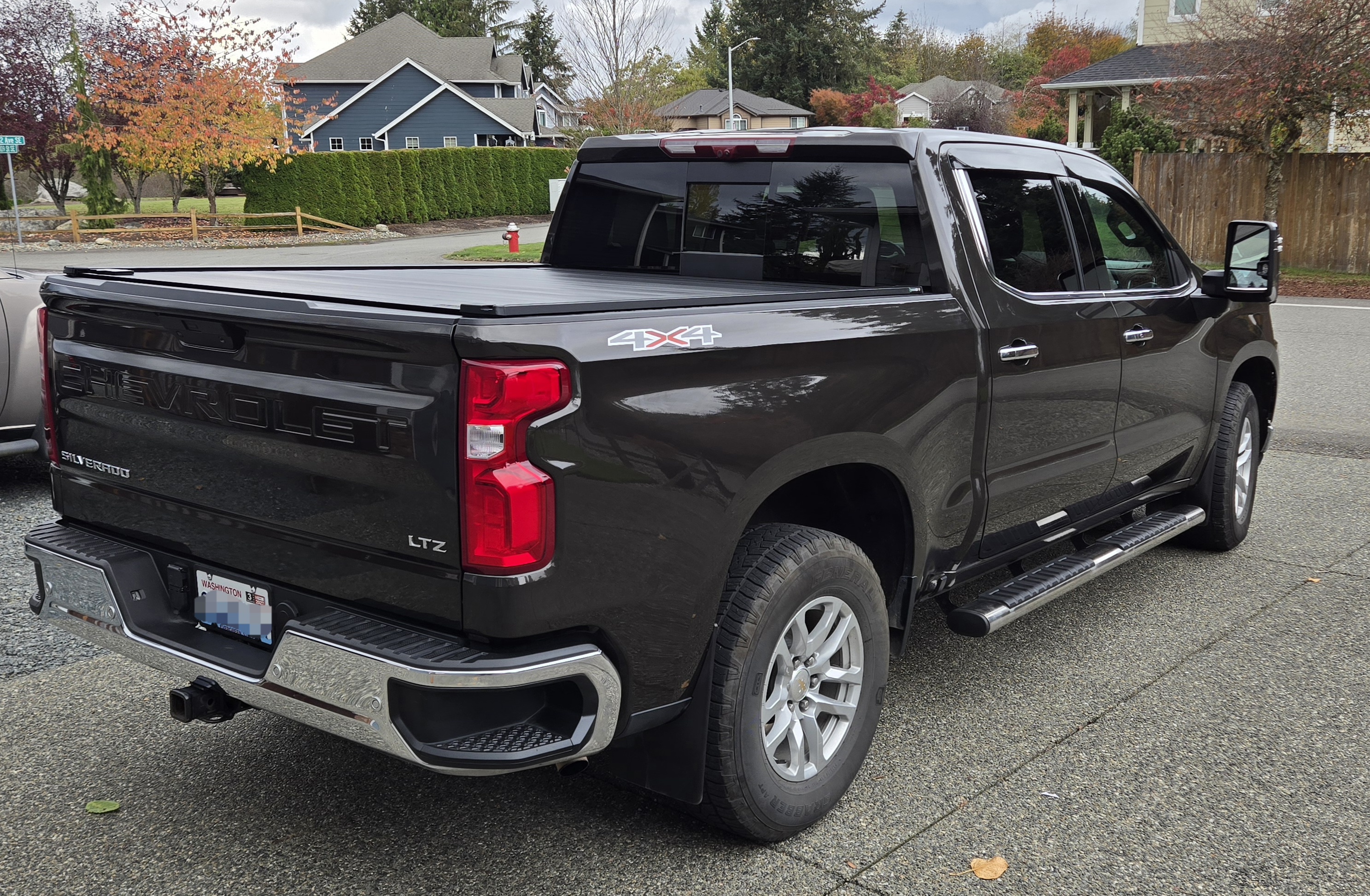 Used 2021 Chevrolet Silverado 1500 LTZ w/ LTZ Premium Package AWD/4WD image 8