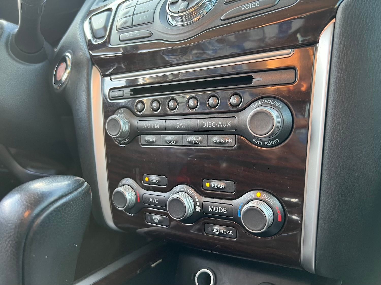 Used 2016 Nissan Pathfinder SL w/ SL Tech Package FWD image 21