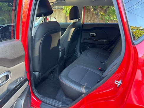 Used 2019 Kia Soul ! w/ Technology Package FWD image 10