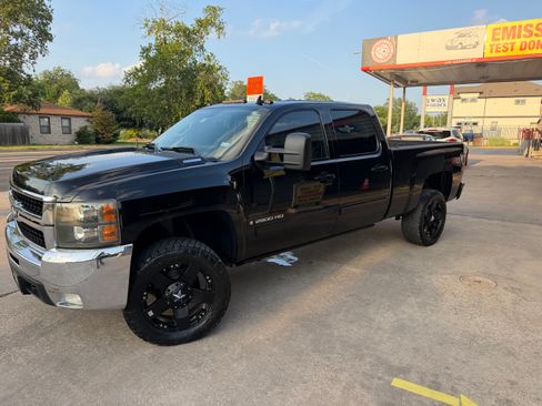 Used 2008 Chevrolet Silverado 2500 LTZ w/ Safety Package AWD/4WD image 1