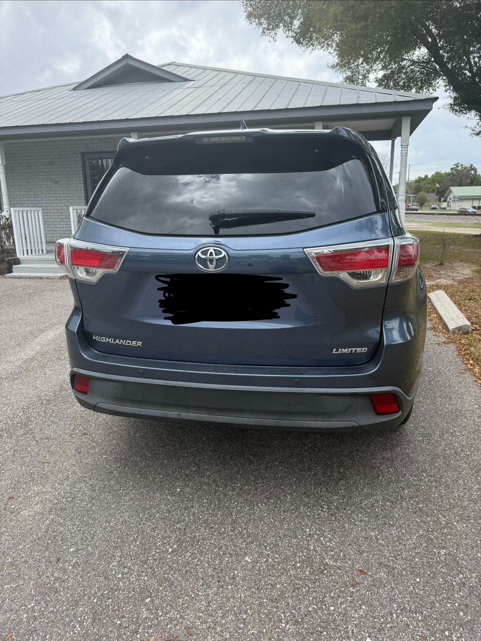 Used 2016 Toyota Highlander Limited FWD image 10