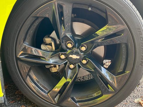 Used 2019 Chevrolet Camaro LT w/ RS Package image 12