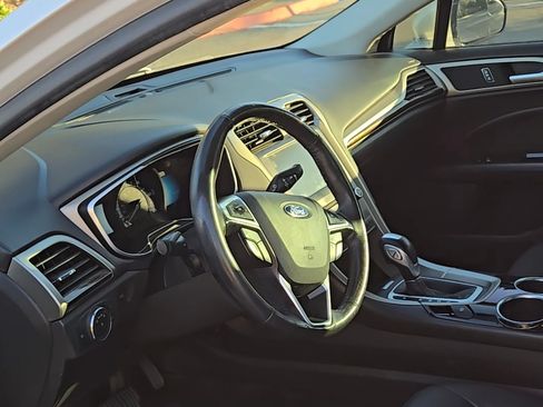 Used 2014 Ford Fusion SE w/ Equipment Group 502A image 8