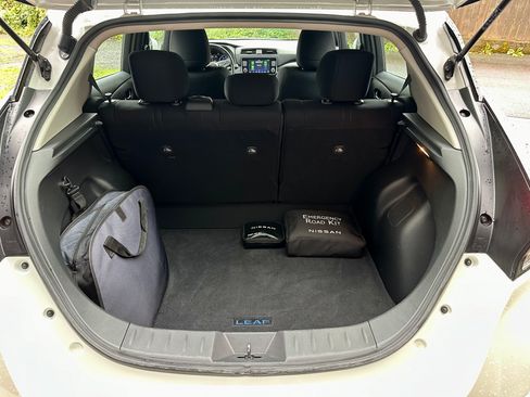 Used 2023 Nissan Leaf SV Plus image 29