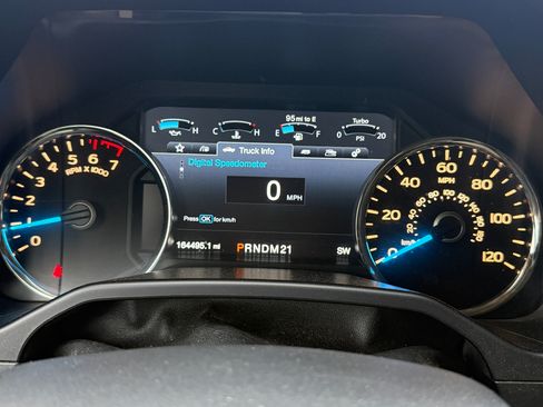 Used 2016 Ford F150 Lariat w/ Equipment Group 502A Luxury image 11