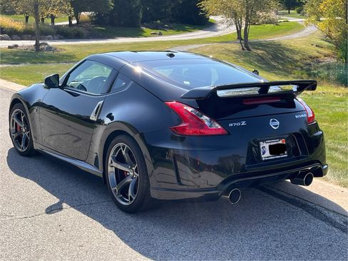Used 2013 Nissan 370Z NISMO w/ Bose Pkg image 8