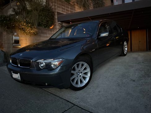 Used 2002 BMW 745i RWD image 4