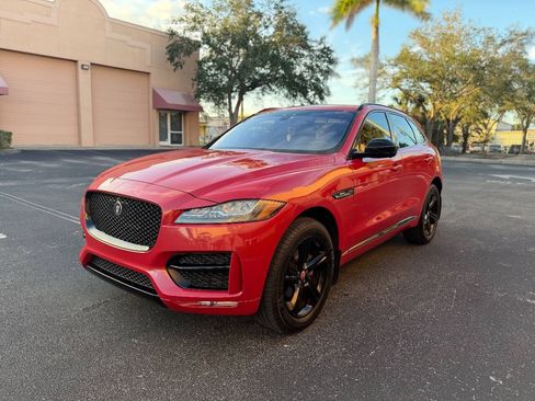 Used 2018 Jaguar F-PACE R-Sport image 8