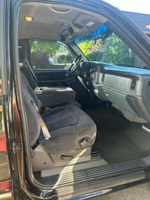 Used 1999 Chevrolet Silverado 1500 LS w/ Off-Road Chassis Pkg AWD/4WD image 8