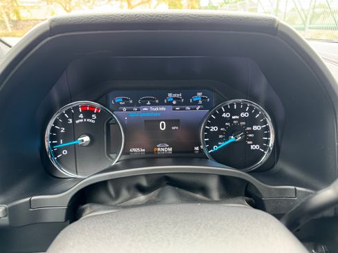 Used 2021 Ford F350 Platinum w/ FX4 Off-Road Package image 9