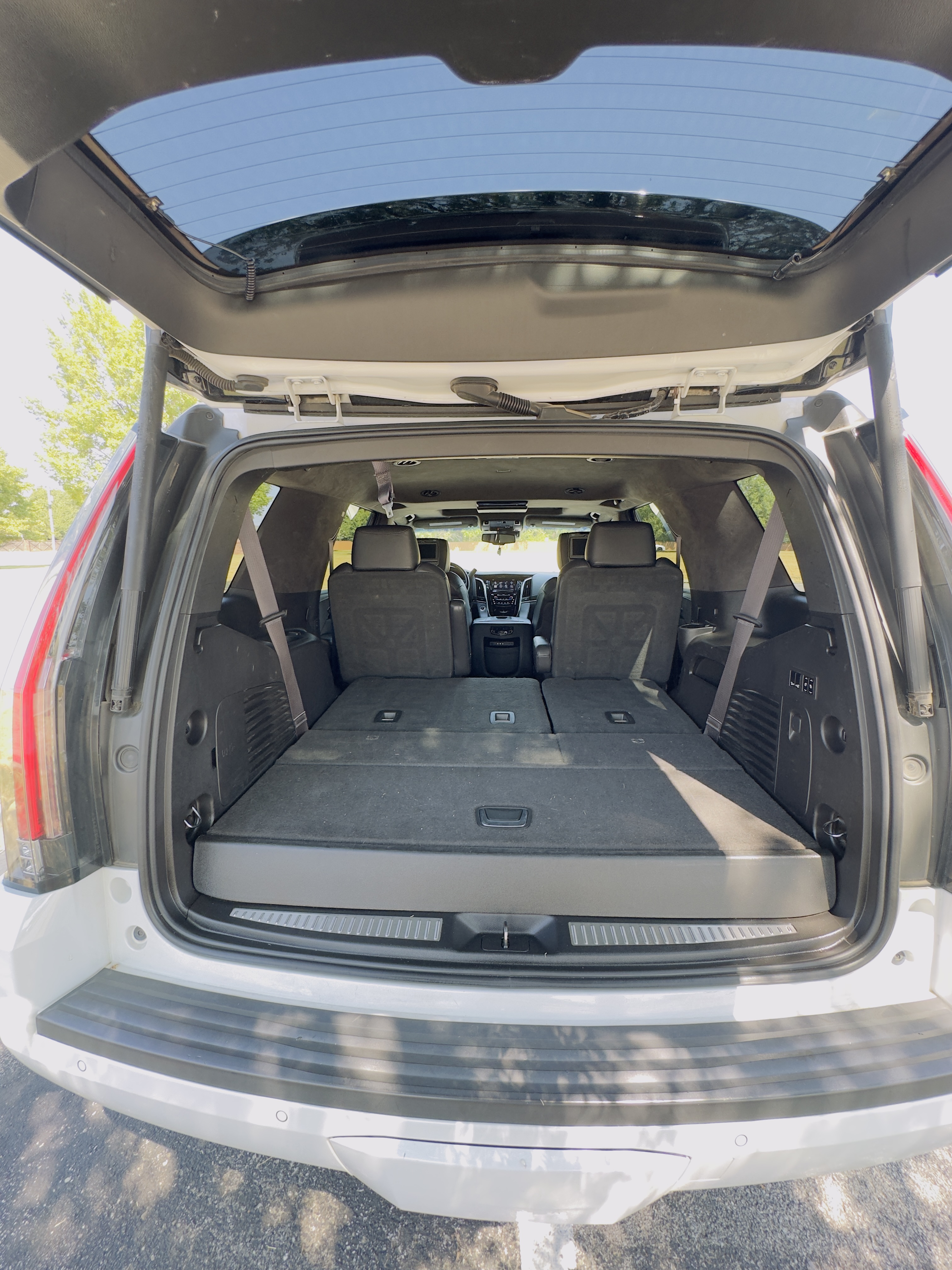 Used 2016 Cadillac Escalade Platinum AWD/4WD image 21