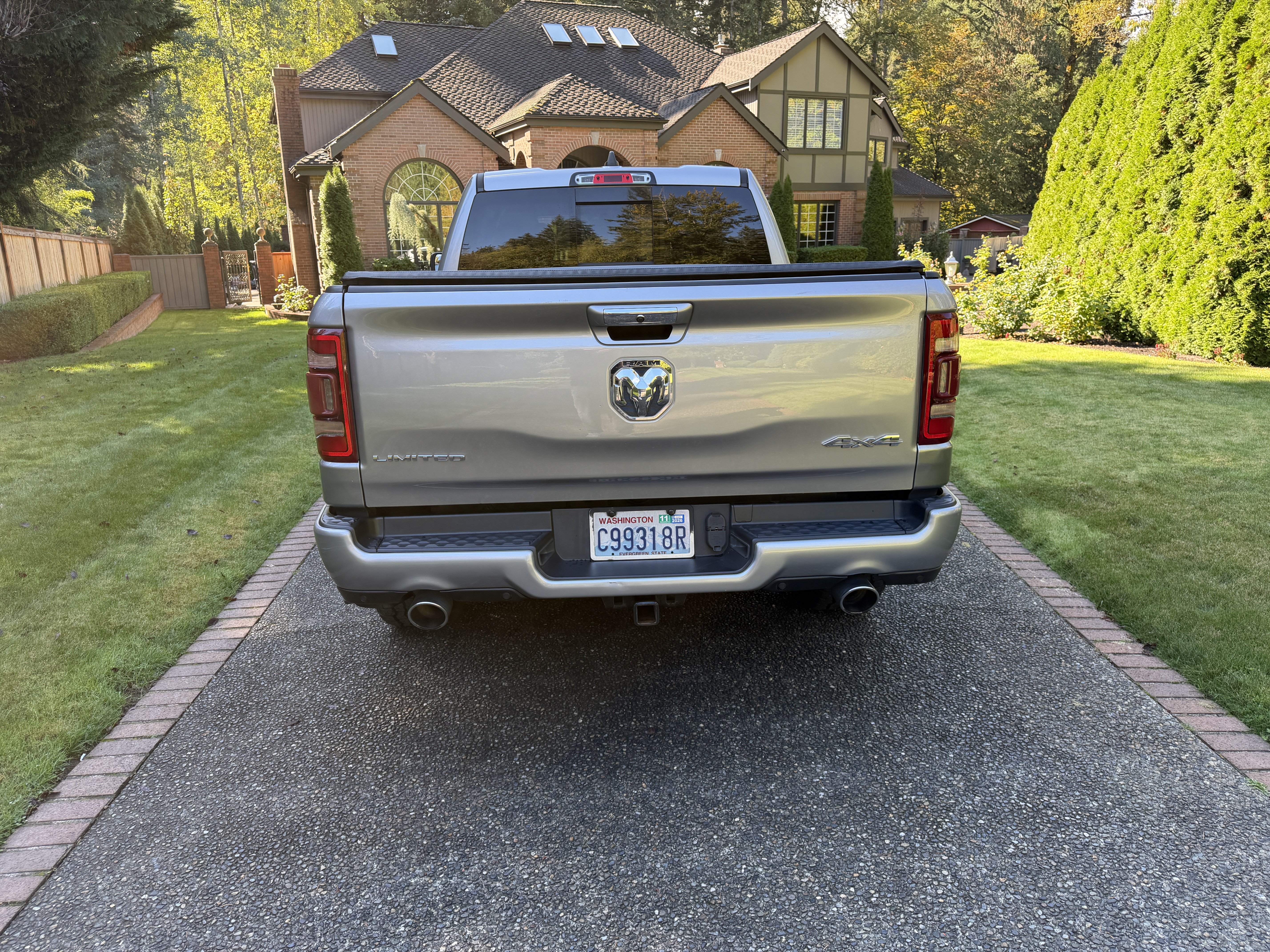 Used 2019 RAM 1500 Limited AWD/4WD image 8
