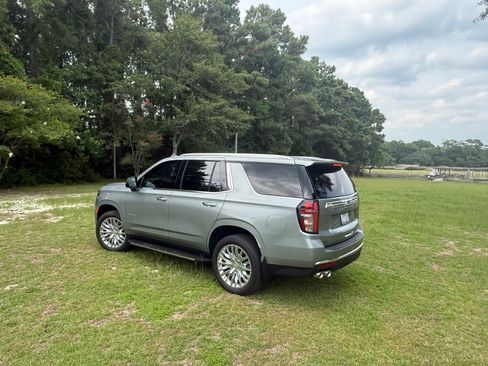 Used 2024 Chevrolet Tahoe Premier w/ Premium Package 2 AWD/4WD image 5