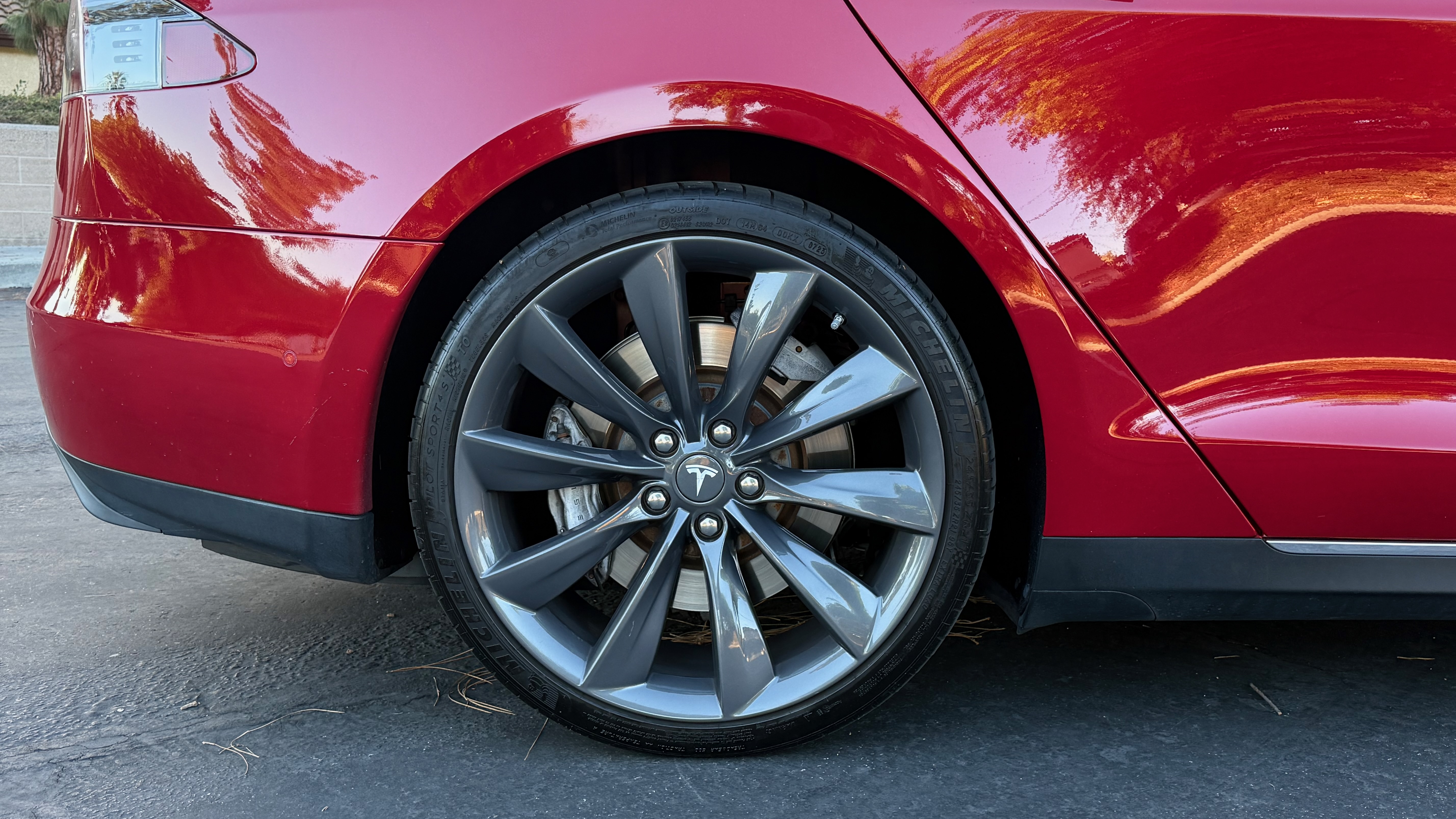 Used 2016 Tesla Model S 85D AWD/4WD image 17