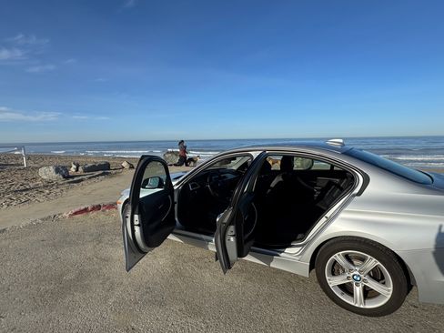 Used 2014 BMW 320i 320i Sedan 4D image 12