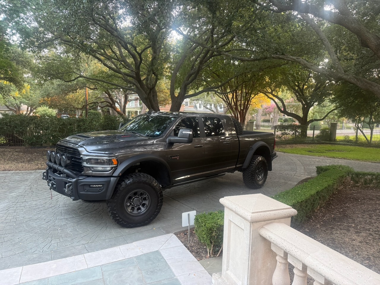 Used 2024 RAM 2500 Laramie w/ Night Edition AWD/4WD image 6