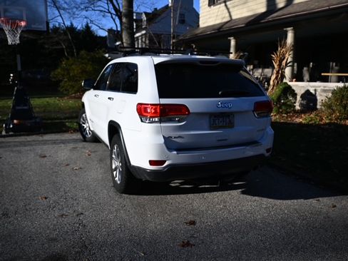 Used 2015 Jeep Grand Cherokee Limited w/ Luxury Group II image 6