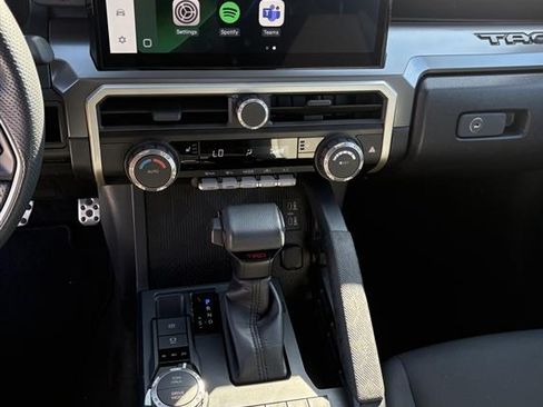 Used 2024 Toyota Tacoma TRD Off-Road image 5