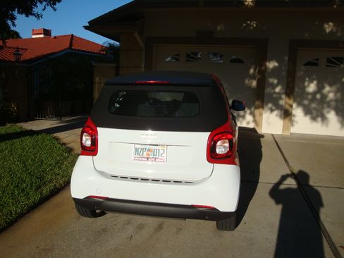 Used 2017 smart fortwo passion image 6