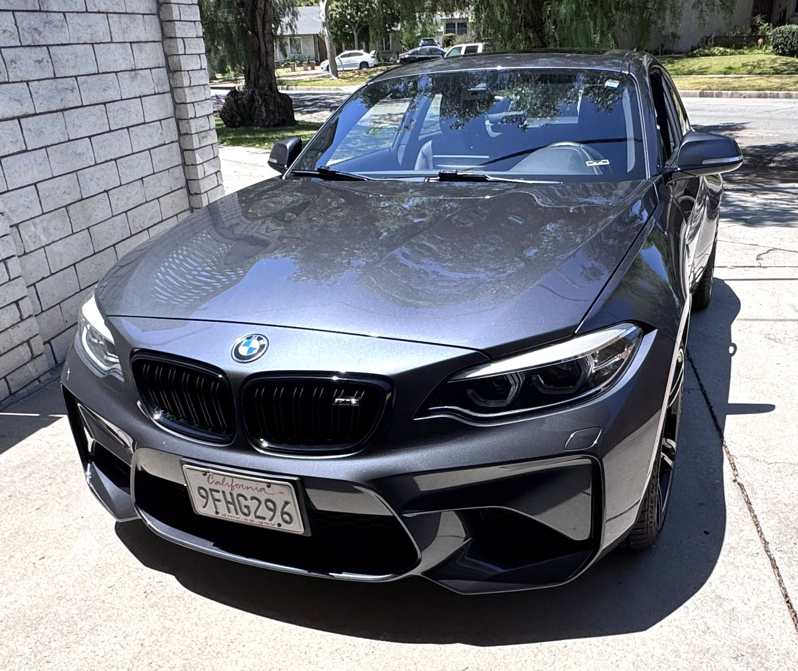 Used 2018 BMW M2 w/ Executive Package RWD image 2