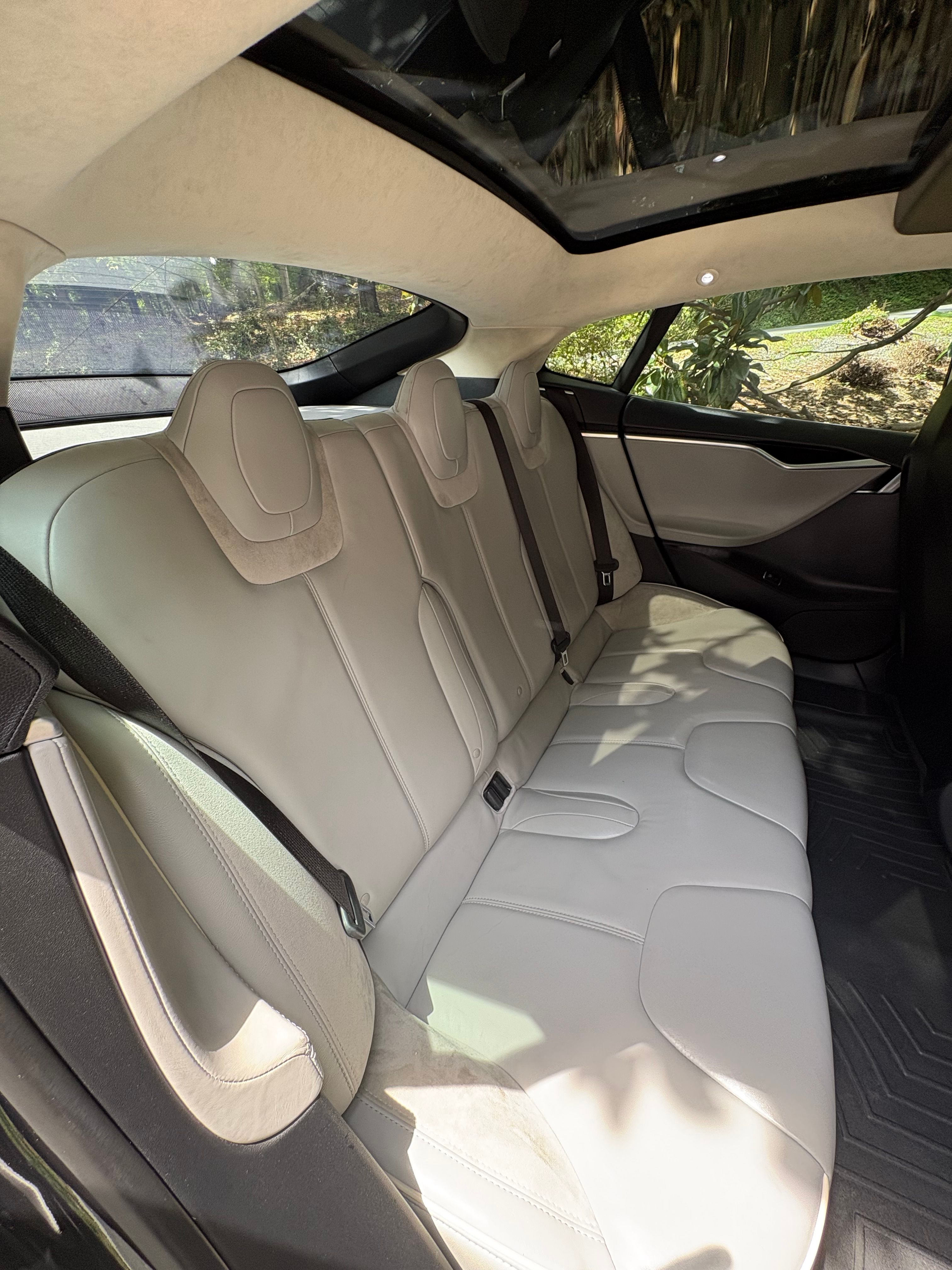 Used 2013 Tesla Model S Performance RWD image 13