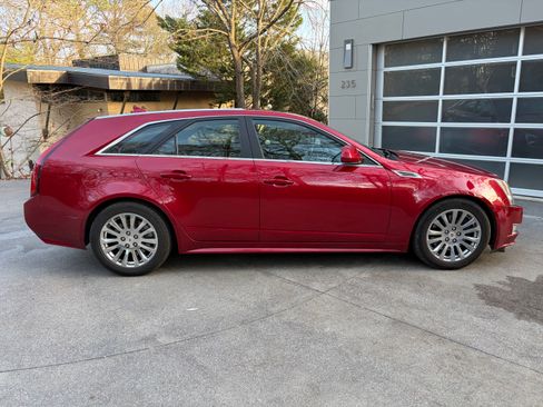 Used 2010 Cadillac CTS Performance image 6
