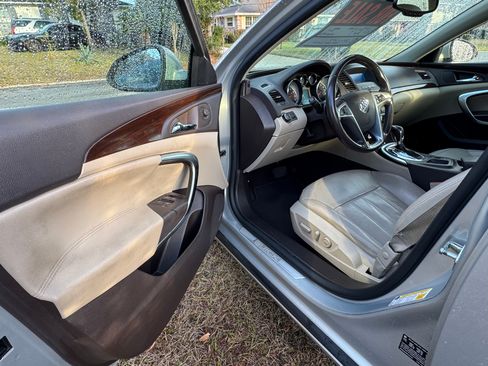 Used 2011 Buick Regal CXL Turbo w/ TO6 Preferred Equipment Group image 11